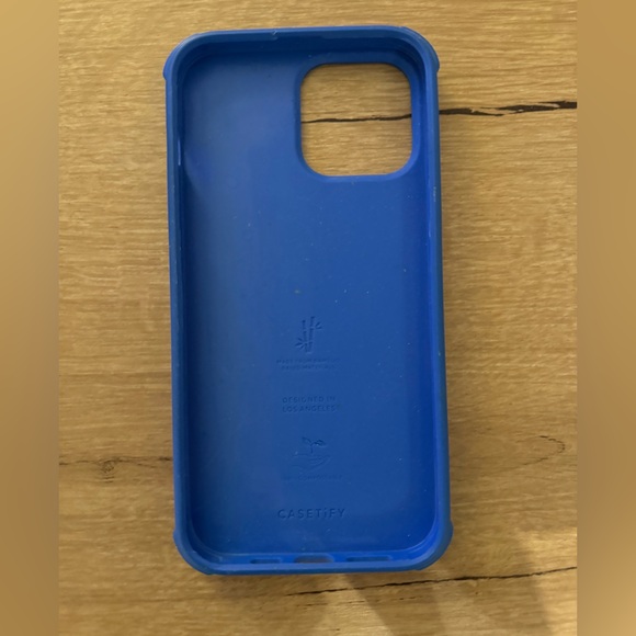 Casetify iPhone 13 Pro Max Case - blue colour with daisies and bumblebees - Picture 2 of 2